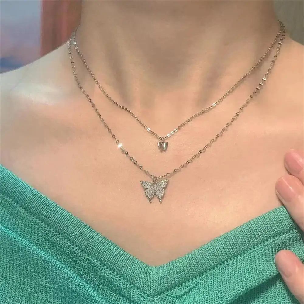 ニッチデザイン エレガント 輝くペンダントネックレス