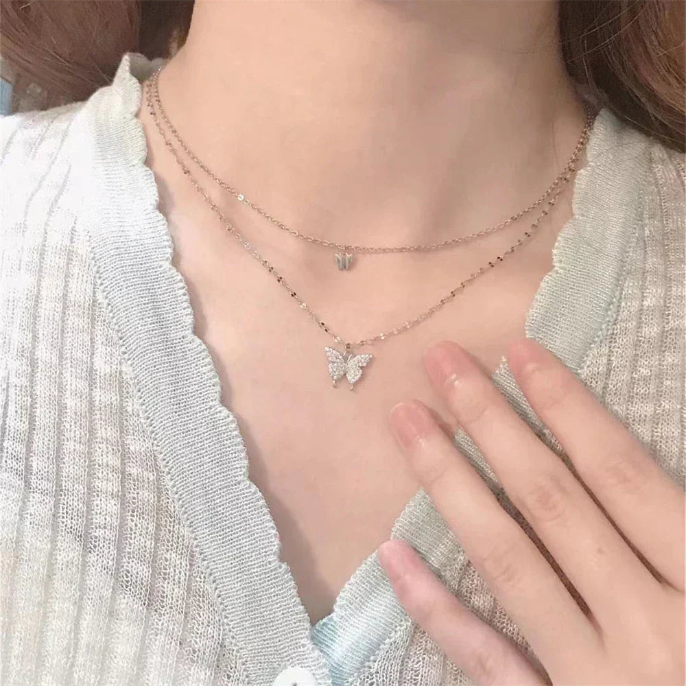 ニッチデザイン エレガント 輝くペンダントネックレス